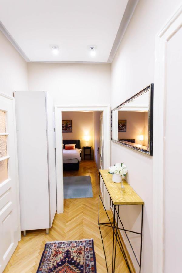 Family Apart Apartment Белград Екстериор снимка